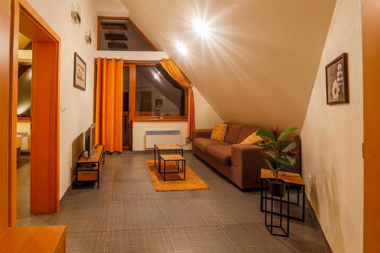 Apartmanovy Dom Fatrapark 1 S Wellness - Hlavna Recepcia Ruzomberok Extérieur photo